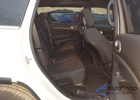 2017 Jeep Grand Cherokee Laredo 4X4 z USA, uszkodzony, nr VIN 1C4RJFAG9HC604417